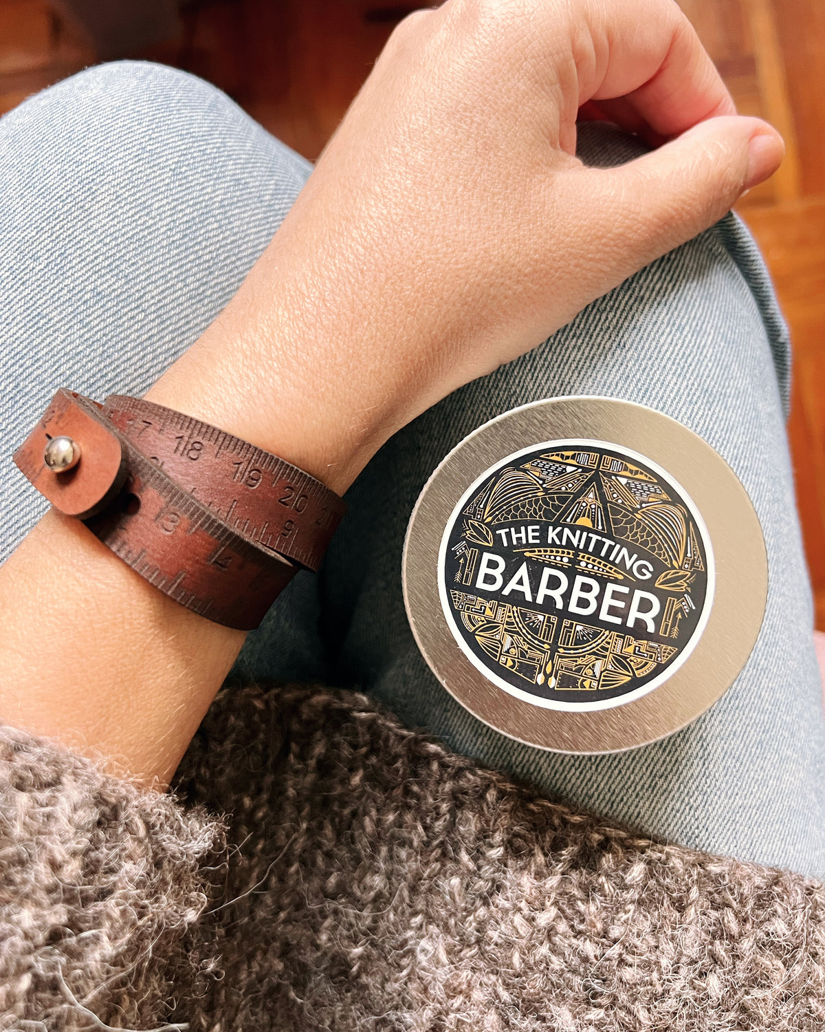 The Knitting Barber Ruller | Pulseira métrica