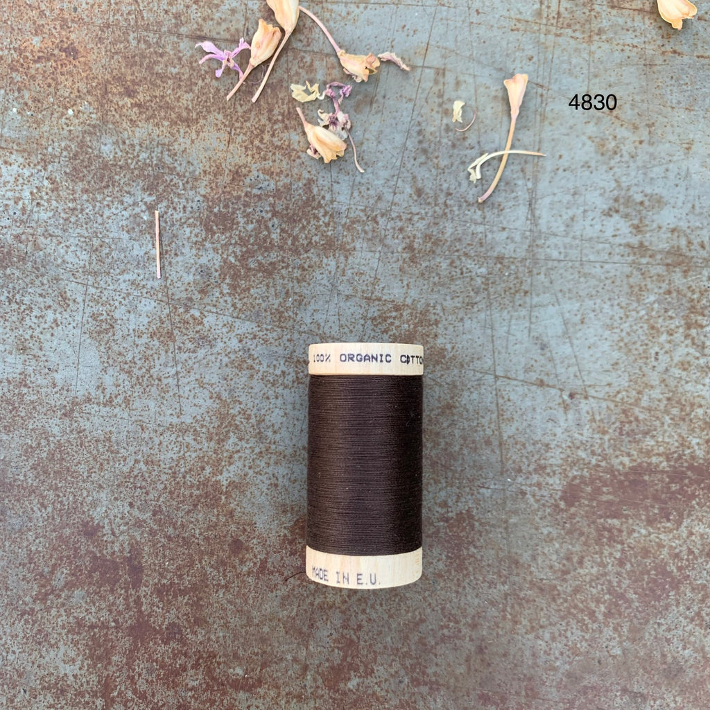 Organic Cotton Sewing Thread | Linha de Coser em Algodão Orgânico