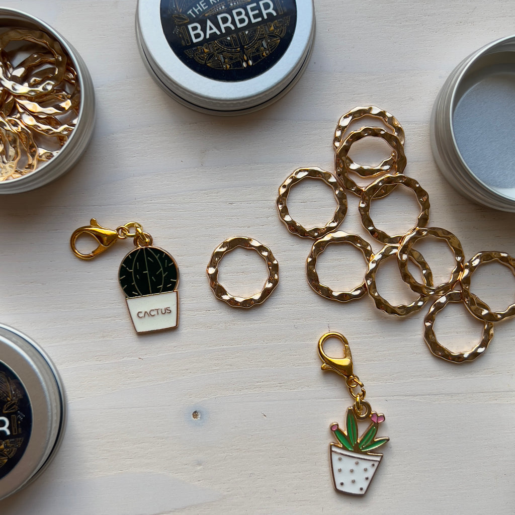 The Knitting Barber Stitch Markers | Marca Malhas
