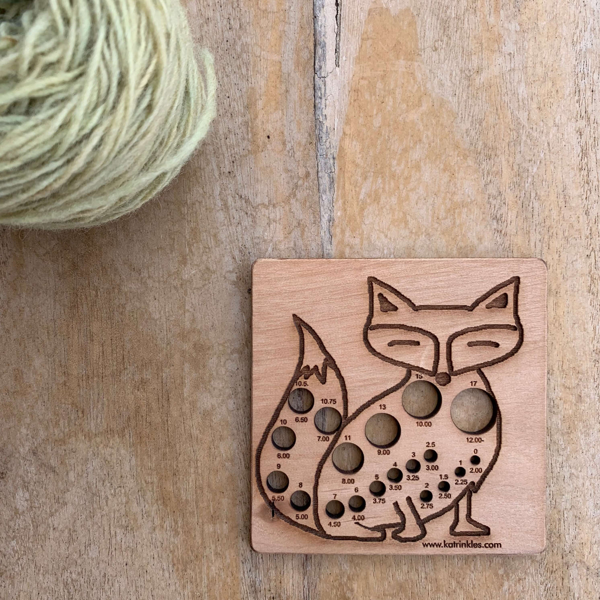 Fox Knitting Needle Gauge | Calibrador de Agulhas de Tricot